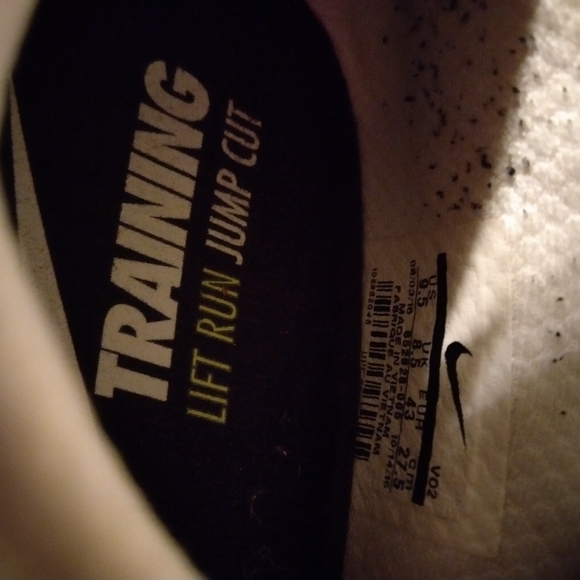 Shoes - Picture 6 of 6